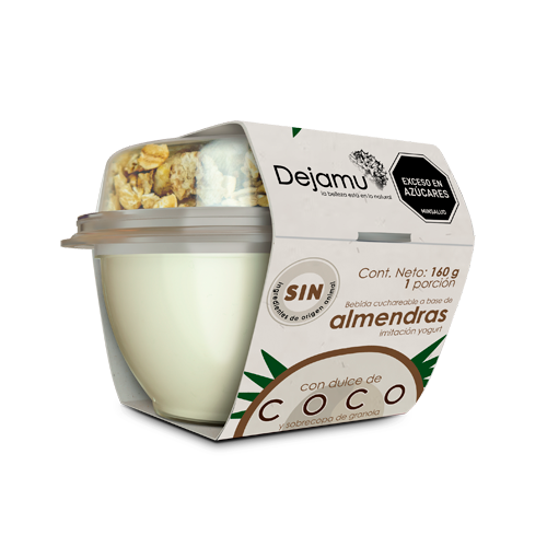 Alternativa vegetal al yogurt a base de almendras con dulce parfait